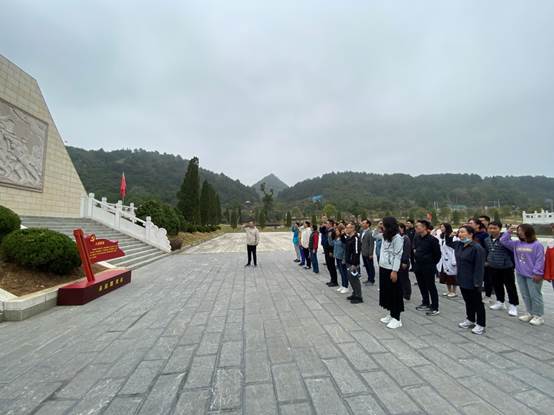 说明: C:\Users\Administrator\Desktop\IMG_2423.jpg